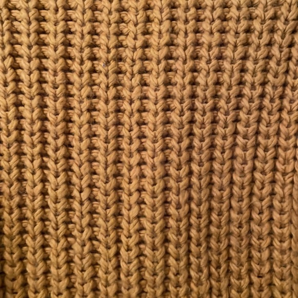 H&M Mustard Golden Yellow Chunky Knit Cropped Turtleneck Sweater - Picture 5 of 6